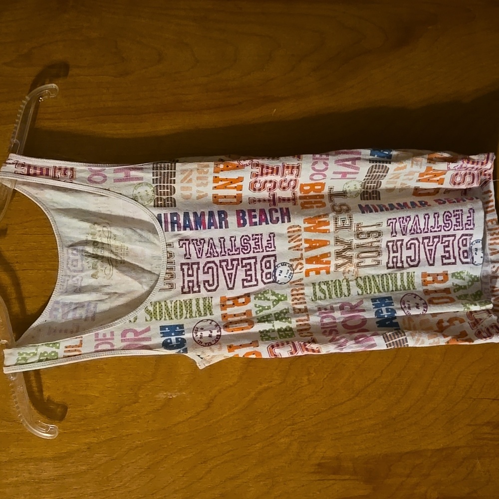 Tank Top Size Medium: C